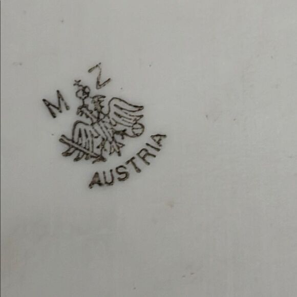 MZ Antique Roses Austria Porcelain handled Dish - Picture 2 of 7